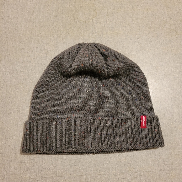 Levi's Beanie Hat (bonus fleece neckwarmer) - Picture 2 of 6